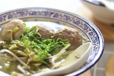 ​煮牛肉丸的正确方法 满满的细节教你煮一碗肉丸汤，开胃又美味