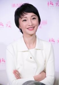 扒一扒娱乐圈“谎报”真实身高的女星，最矮的是她