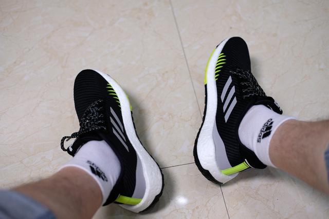 阿迪达斯pureboost dpr是什么鞋（阿迪达斯PulseBOOSTHD）(13)
