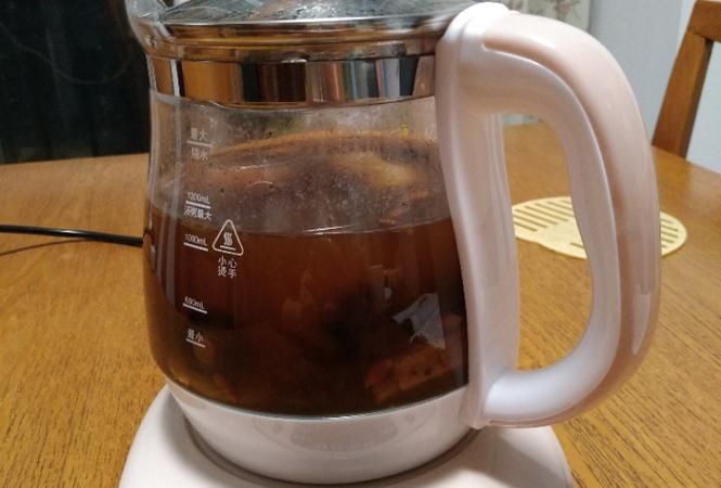 保温杯里能泡枸杞红枣吗