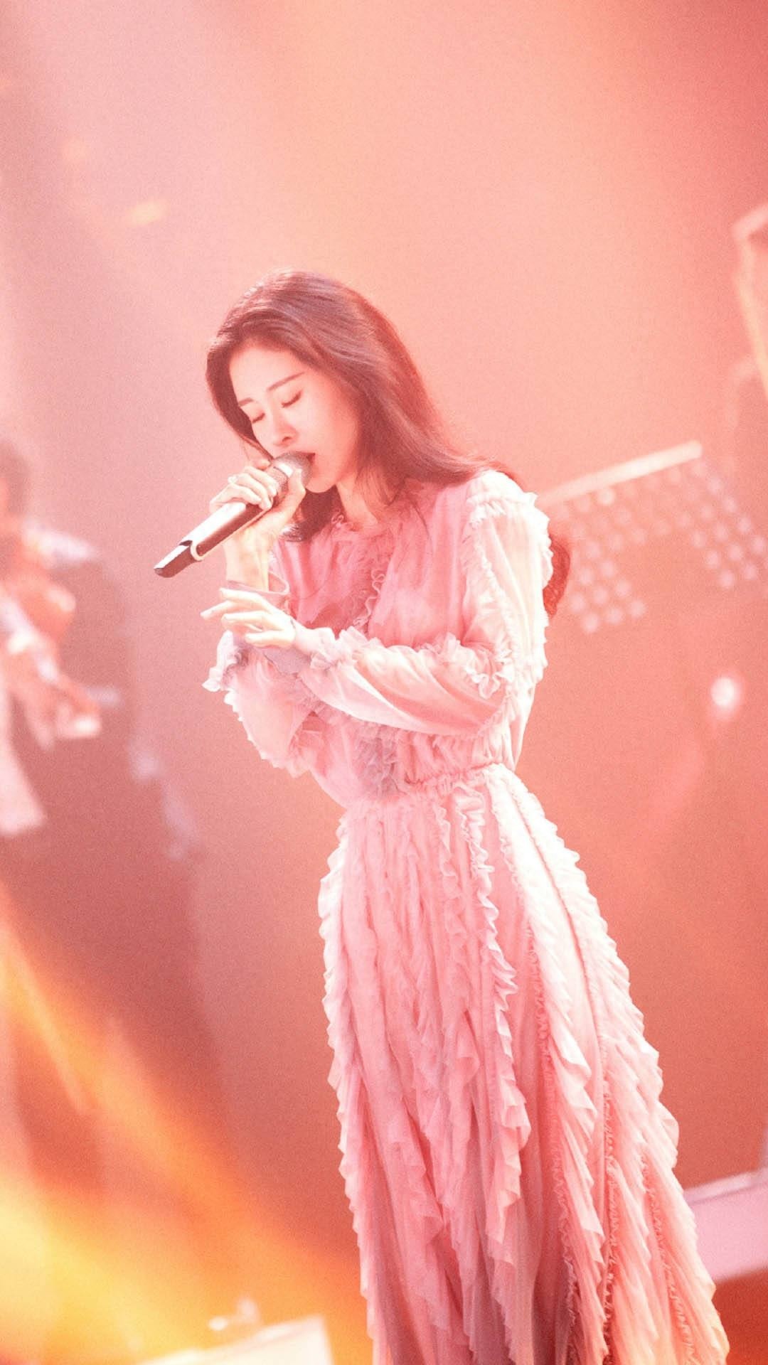 新生代流行女歌手——张碧晨