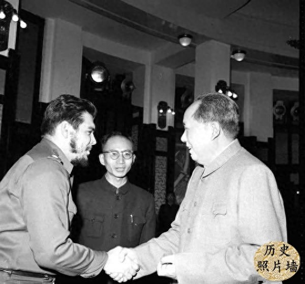 一组切·格瓦拉罕见老照片：图三是他的漂亮老婆，图七是其遗容