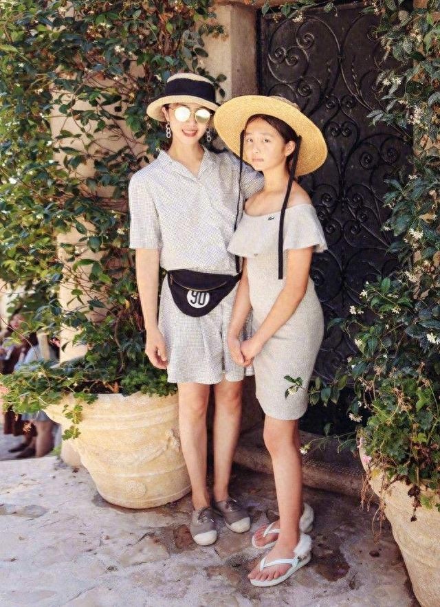 黄磊老婆孙莉、抛开贤妻良母的形象、没想到还有这么有气质的一面