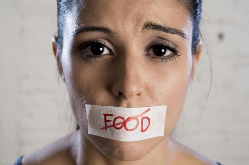 湿气重的表现有哪些症状女性?湿气重的表现有哪些症状男性拔罐真的有用吗-第1张图片-