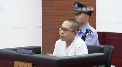 ​骨灰无人认领，回顾吴谢宇弑母案，看守所里换5任律师只为活命