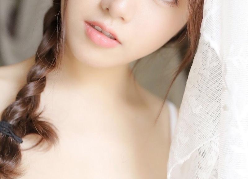 一个男的逗你笑是为啥