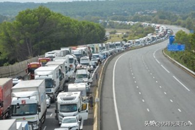 ​国庆假期必看：这10条高速公路的拥堵情况让你心惊！