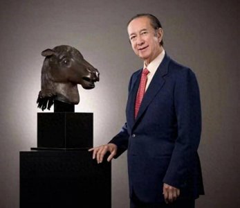 ​何猷君的爸爸何鸿燊是什么样的人？这些人已经没了他的样子！