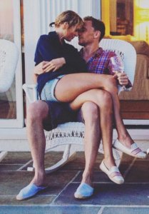 ​抖森也被霉霉写到歌里了？原因是他万年不变只穿一件衣？