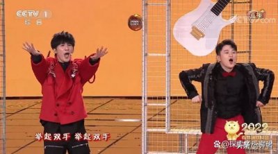 ​虎年春晚再次爆火的大张伟，靠“抄袭”成名的音乐之路