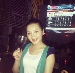 ​女演员饶芯语：31岁嫁68岁王奎荣，不顾父母反对要和老公白头偕老