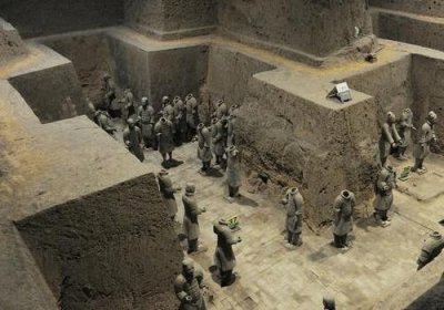 ​秦始皇陵：兵马俑旁边有很多土堆,为什么考古学家不敢动它