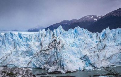 ​妇科专家：女性肚子经常隐隐作痛，警惕4种疾病，千万别忽略