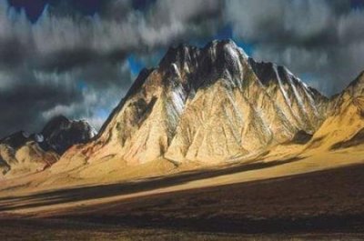 ​＂百眼巨人＂：世界第一艘航母诞生始末图