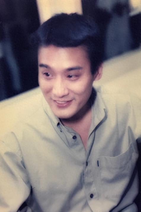 老照片：当年的“大众情人”梁家辉