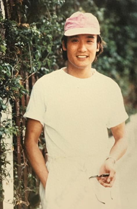 老照片：当年的“大众情人”梁家辉