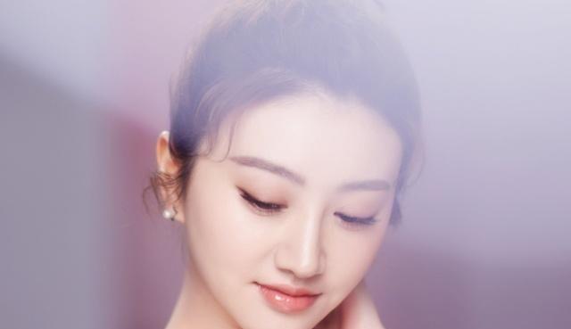 推荐三本重生军嫂文，重生归来，她脚踹极品亲戚，自己掌控人生