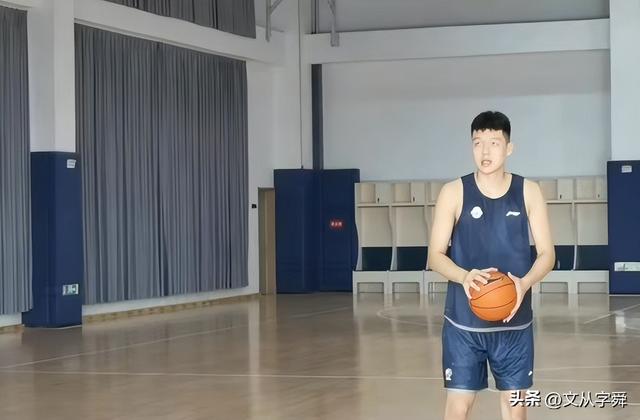 青岛双星男篮最新名单（青岛国信水产男篮再签一名超新星）(8)