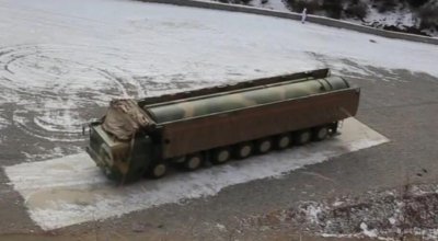 ​擎天重剑慑苍穹！东风31AG洲际导弹现身雪域山巅，3大改进很抢眼