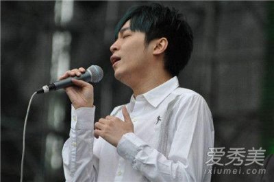 ​吴青峰拒绝签名事件始末，吴青峰为什么拒绝给粉丝签名