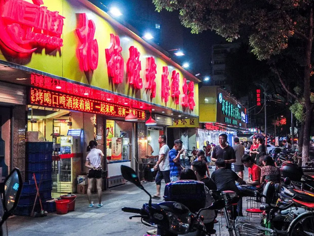 南京最出名的小吃街 南京八大小吃街