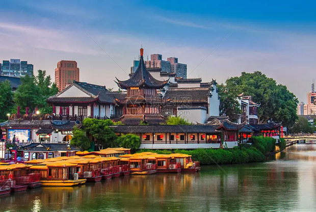 南京最出名的小吃街 南京八大小吃街