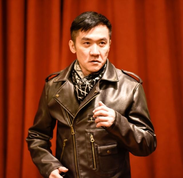 黄志忠个人资料（黄志忠抛弃13年糟糠妻）