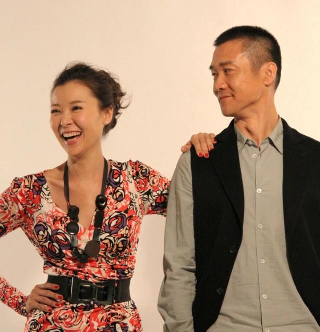 黄志忠个人资料（黄志忠抛弃13年糟糠妻）