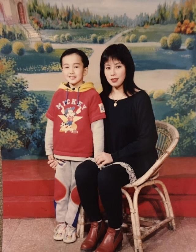 翟天临个人资料简介（翟天临天之骄子到名誉扫地）