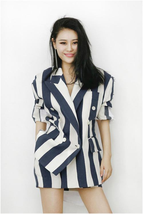 袁维娅的黑人男友是谁分手了吗 深扒袁维娅现任男朋友是谁背景