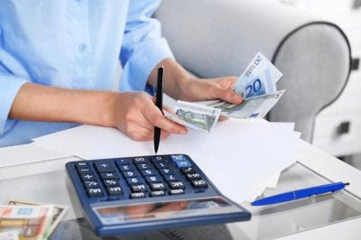 ​农业银行各类存款最新利率：存10万利息分别多少？相差大不大？