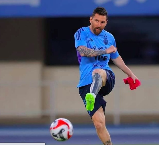 主办方：梅西已乘私人飞机离开 无安保预案取消了加时训练