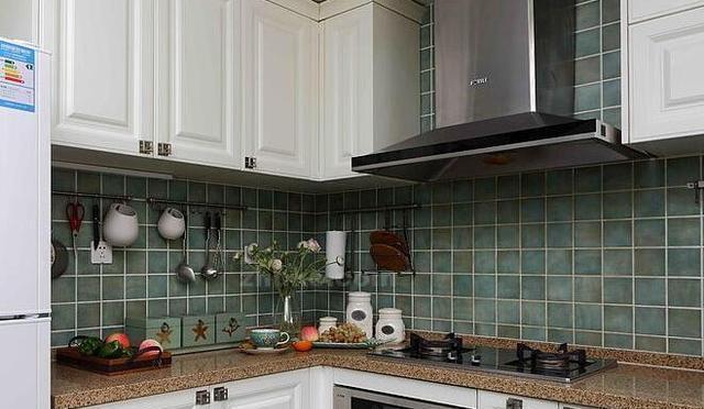 烟机，到底是侧吸好还是顶吸好？看完后悔死自己选错了！