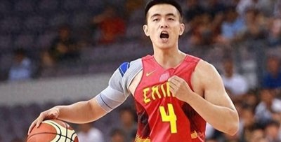 ​马健：不得不说，中国男篮目前最无可替代的球星，只有这2人