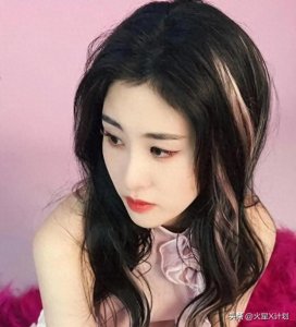 ​闷声干大事，被骂四年后，35岁张碧晨官宣喜讯，终于等到这一天