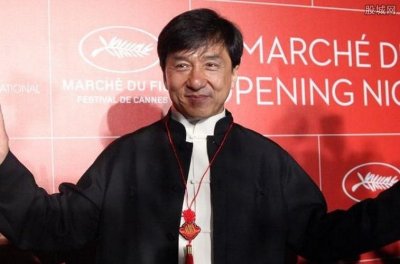 ​成龙的原名，成龙简历资料个人原名