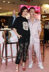 ​关之琳资料，关之琳泳装