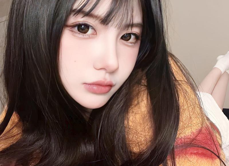  老板看我总是色眯眯的，于是我策划了一场闹剧