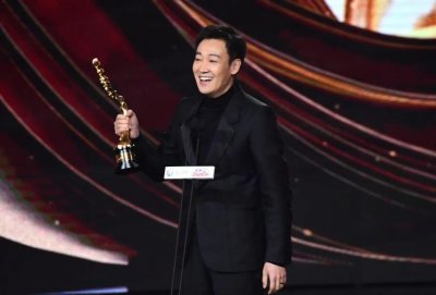 ​演员辛柏青个人资料：他获奖实至名归，事业家庭双丰收，却曾有三大遗憾