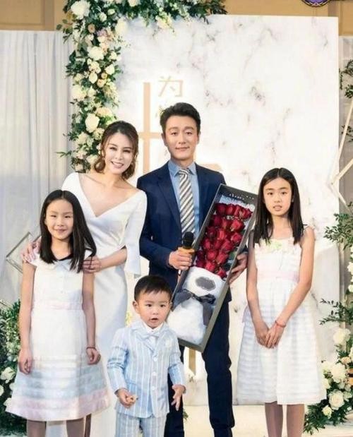 佟大为的老婆是谁，佟大为老婆关悦照片,本文共（3012字）