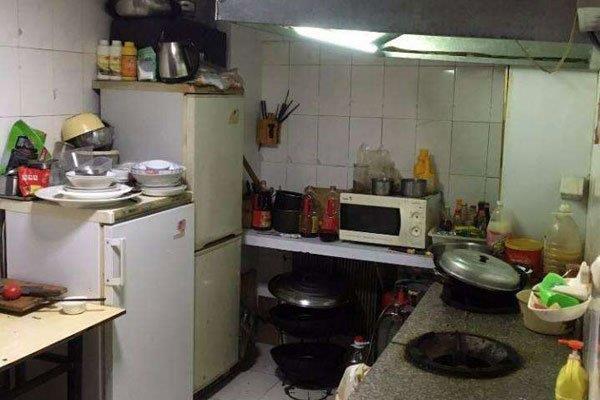 技校门7分钟视频 女孩子的父亲对内幕无法接受