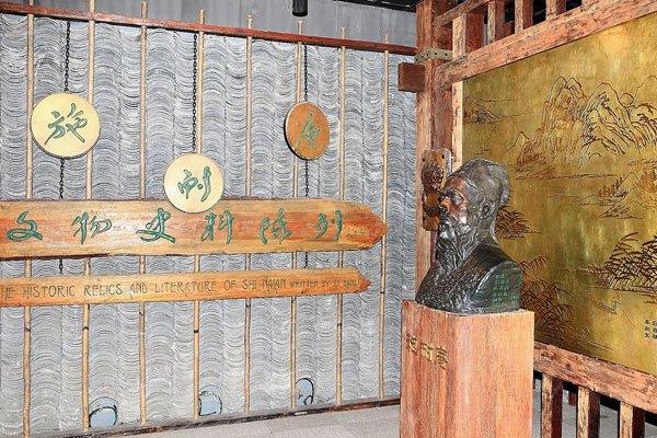 技校门7分钟视频 女孩子的父亲对内幕无法接受