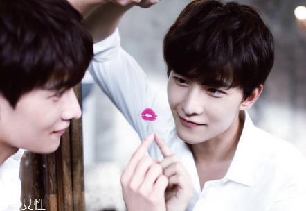 娇兰343和344哪个好看？涂上就是少女