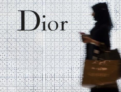 dior迪奥和香奈儿化妆品哪个好？档次更高