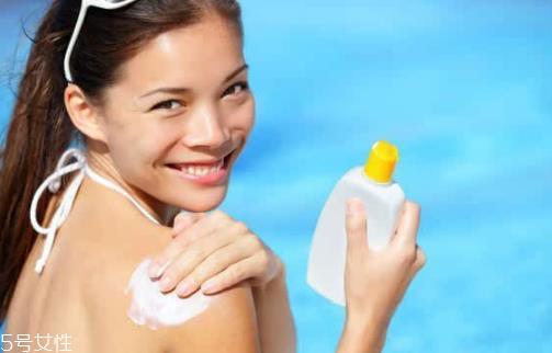 先涂防晒霜还是cc霜 防晒霜和cc霜的顺序