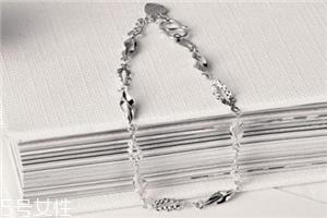 手链上刻什么字好？手链刻字刻什么