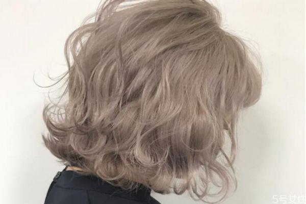 夏天适合烫头发吗 烫头发多久可以洗头