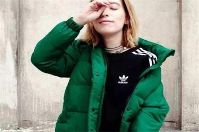 ​小个子怎么挑选羽绒服 版型颜色都很重要