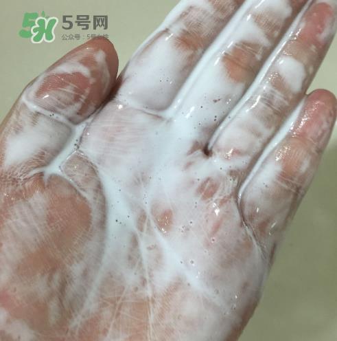 理肤泉洁面啫喱怎么样？理肤泉洁面啫喱好用吗？
