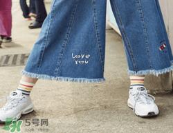 牛仔阔腿裤搭配什么鞋子？阔腿牛仔裤搭配什么鞋子好看？